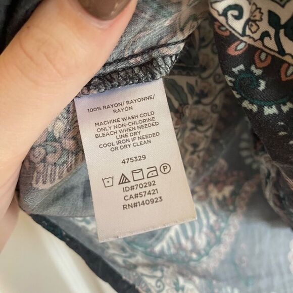 Loft Size Small Paisley Print Button Down Top - Picture 6 of 6